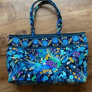 Vera Bradley duffle bag